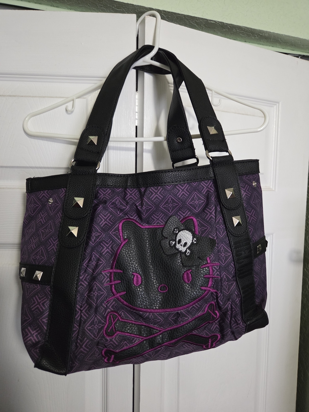 Gothoc Hello Kitty Tote Bag with Black Accents